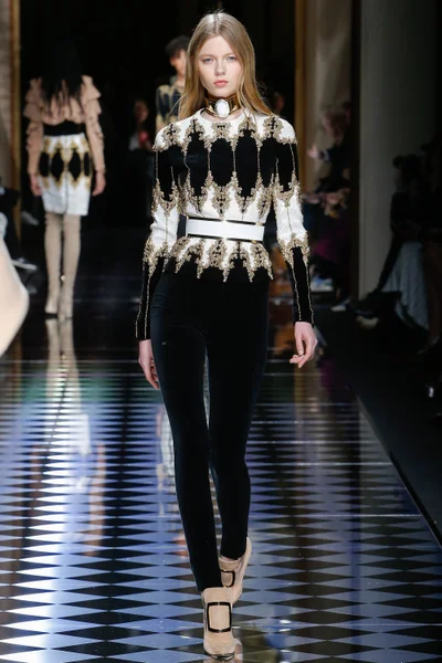 Look 51